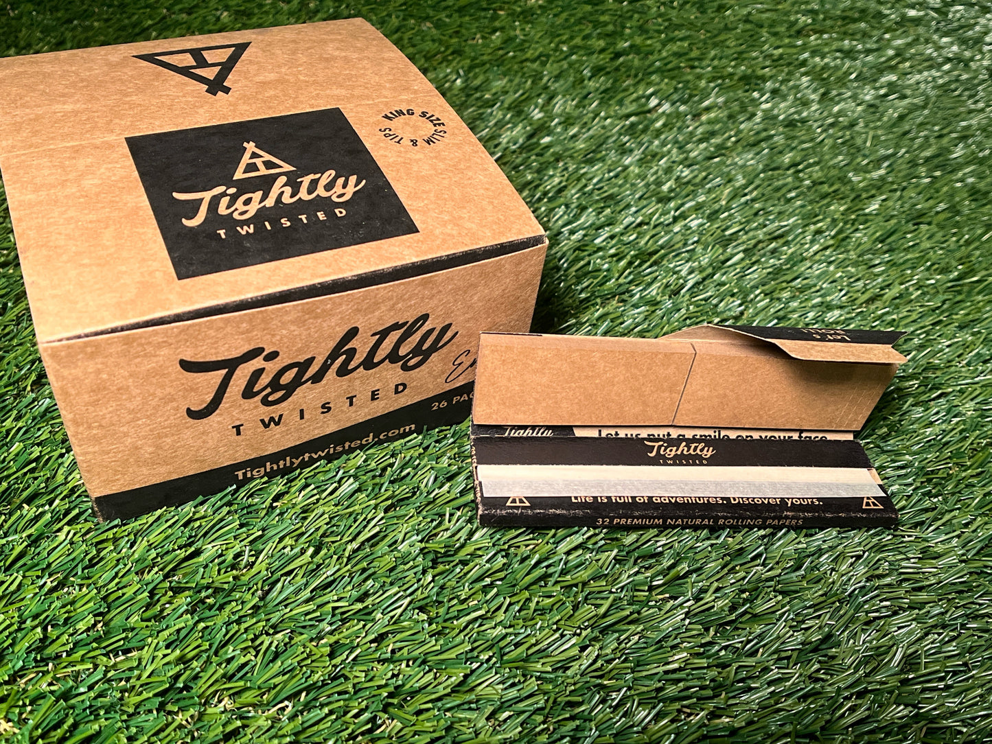 Tightly Twisted king Size rolling papers + Tips