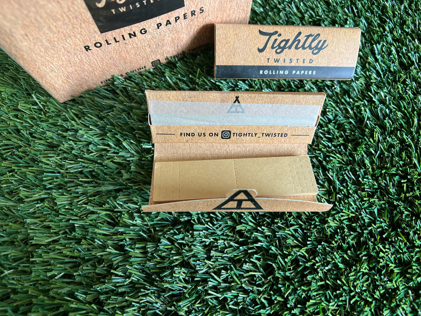 Tightly Twisted 1 1/4" Rolling papers