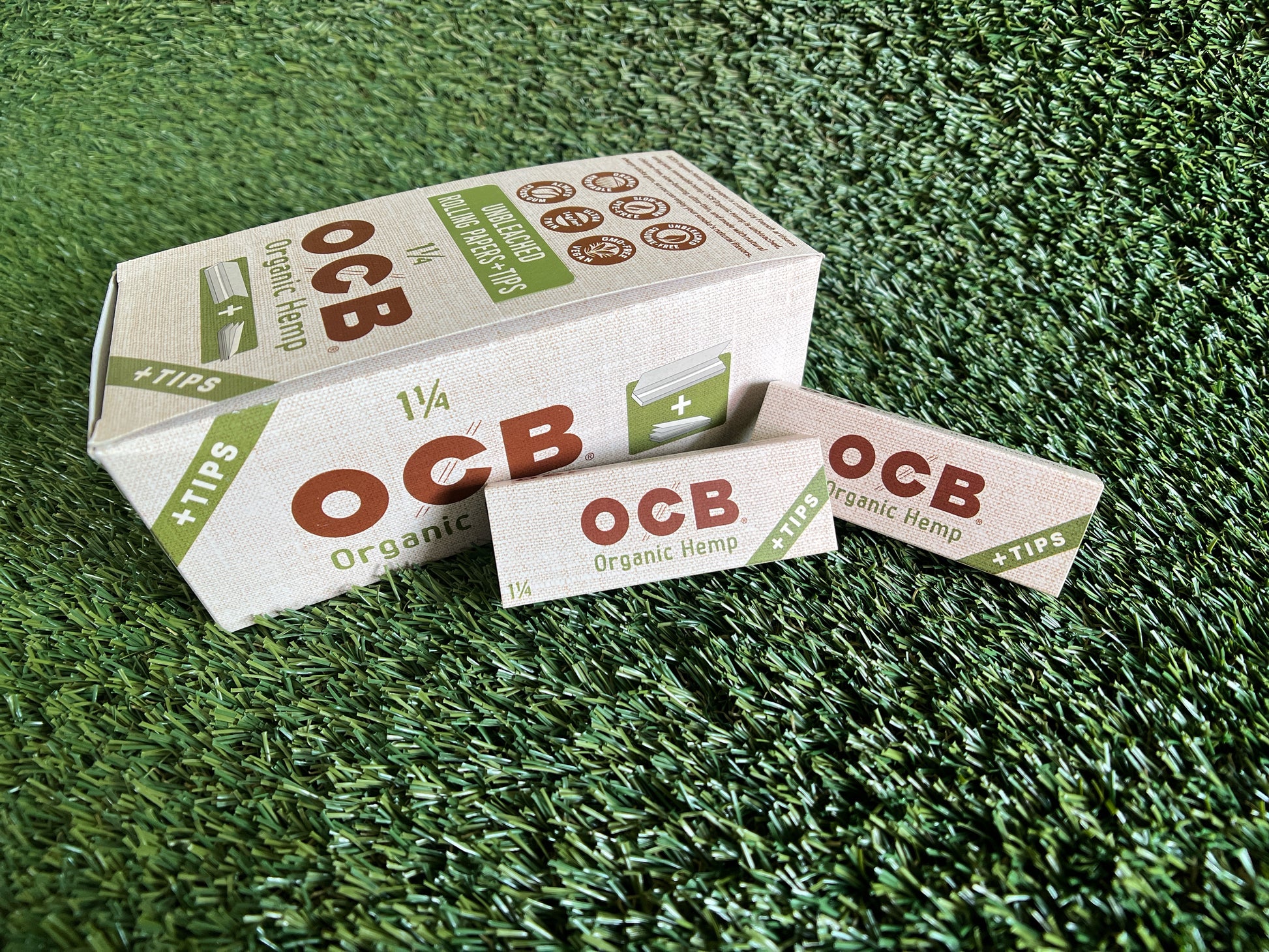 OCB Organic Hemp King Slim Rolling Papers + Tips